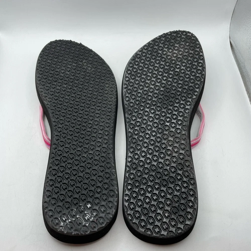 L.L Bean women’s pink strappy thong sandals size 8